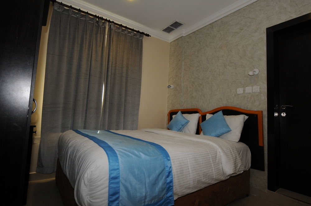 Al Muhanna Plaza Salmiya Old Souk 科威特 外观 照片